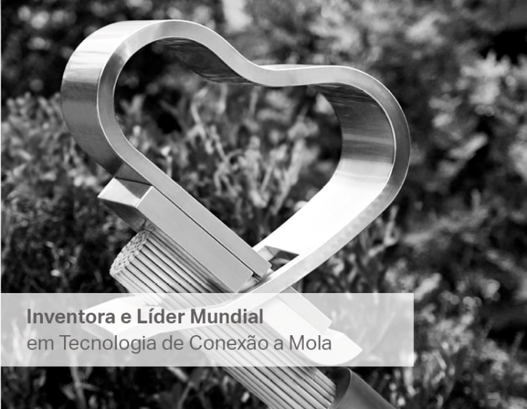 Foto em preto e branco de cadeira de balanço O conteúdo gerado por IA pode estar incorreto.